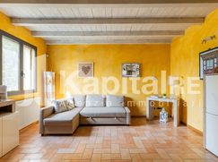 Casa Bi/Trifamiliare in Residenziale