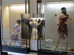 Attività/Licenza (con o senza mura) in Commerciale