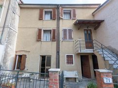 Casa Bi/Trifamiliare in Residenziale