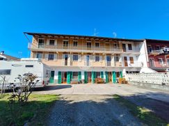 Casa Bi/Trifamiliare in Residenziale