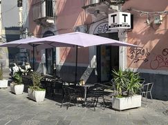 Attività/Licenza (con o senza mura) in Commerciale