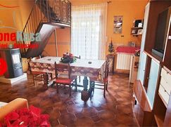 Casa Bi/Trifamiliare in Residenziale