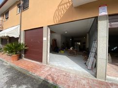 Negozio/Locale commerciale in Commerciale