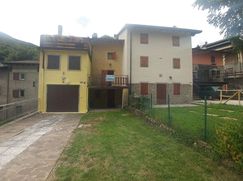 Casa Bi/Trifamiliare in Residenziale