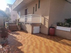 Casa Bi/Trifamiliare in Residenziale