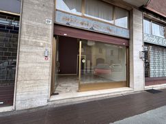 Negozio/Locale commerciale in Commerciale