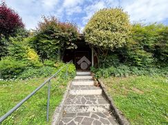 Casa Bi/Trifamiliare in Residenziale