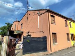 Casa Bi/Trifamiliare in Residenziale