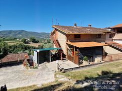 Casa Bi/Trifamiliare in Residenziale