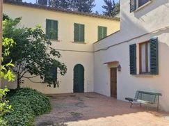 Casa Bi/Trifamiliare in Residenziale