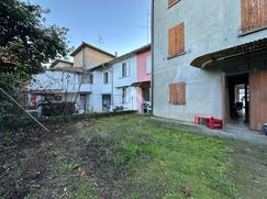 Casa Bi/Trifamiliare in Residenziale