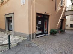 Negozio/Locale commerciale in Commerciale