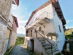 Casa Bi/Trifamiliare in Residenziale