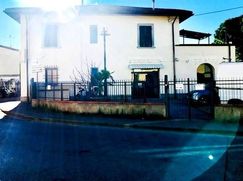 Negozio/Locale commerciale in Commerciale