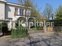 Casa Bi/Trifamiliare in Residenziale