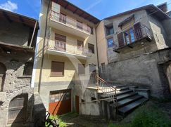 Casa Bi/Trifamiliare in Residenziale