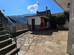 Casa Bi/Trifamiliare in Residenziale