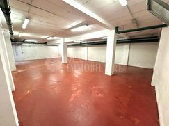 Negozio/Locale commerciale in Commerciale