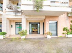 Negozio/Locale commerciale in Commerciale