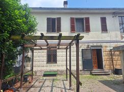 Casa Bi/Trifamiliare in Residenziale
