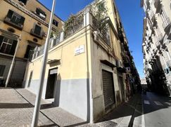 Attività/Licenza (con o senza mura) in Commerciale