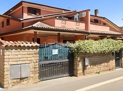 Casa Bi/Trifamiliare in Residenziale