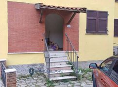 Casa Bi/Trifamiliare in Residenziale