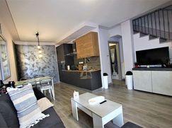 Casa Bi/Trifamiliare in Residenziale