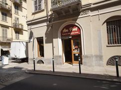 Attività/Licenza (con o senza mura) in Commerciale
