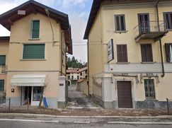 Casa Bi/Trifamiliare in Residenziale