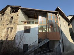 Casa Bi/Trifamiliare in Residenziale