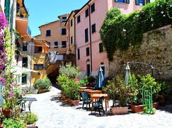 Casa Bi/Trifamiliare in Residenziale