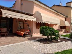 Casa Bi/Trifamiliare in Residenziale