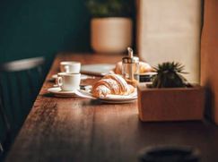 Attività/Licenza (con o senza mura) in Commerciale