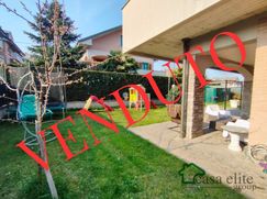 Casa Bi/Trifamiliare in Residenziale