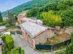 Casa Bi/Trifamiliare in Residenziale