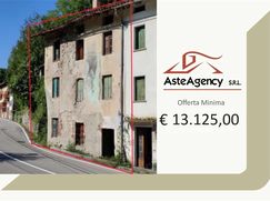 Casa Bi/Trifamiliare in Residenziale