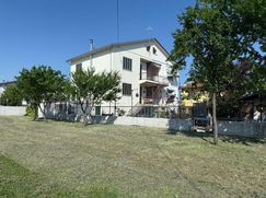 Casa Bi/Trifamiliare in Residenziale