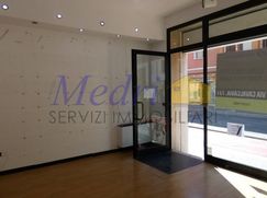 Negozio/Locale commerciale in Commerciale