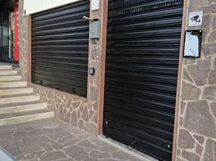 Negozio/Locale commerciale in Commerciale