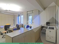Ufficio in Commerciale