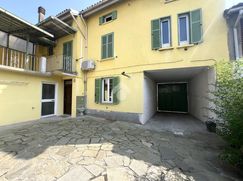Casa Bi/Trifamiliare in Residenziale