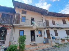 Casa Bi/Trifamiliare in Residenziale