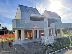 Casa Bi/Trifamiliare in Residenziale