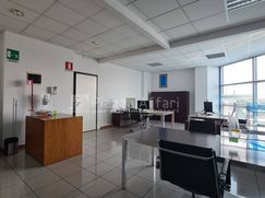 Ufficio in Commerciale