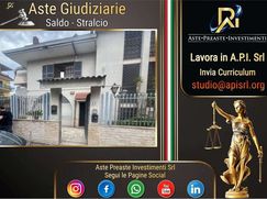 Casa Bi/Trifamiliare in Residenziale