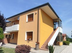 Casa Bi/Trifamiliare in Residenziale