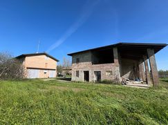 Casa Bi/Trifamiliare in Residenziale