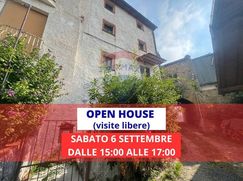 Casa Bi/Trifamiliare in Residenziale