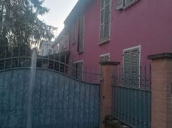 Casa Bi/Trifamiliare in Residenziale